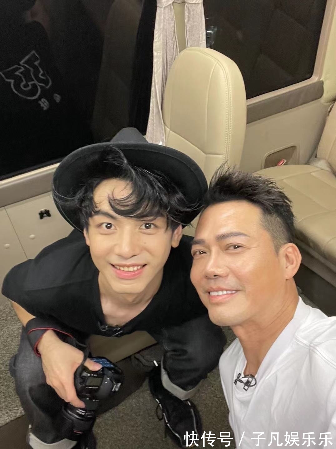 網(wǎng)友艷福不淺,《披荊斬棘的哥哥》哥哥們手機(jī)相冊(cè)私照曝光