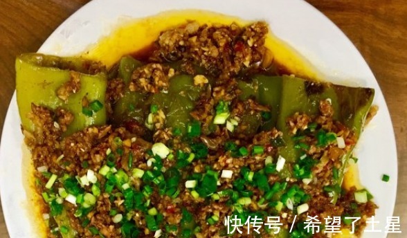 炒虎皮青椒,先放油,还是青椒很多人不懂,难怪青椒油腻不入味!