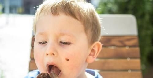 软饭|让孩子每天吃一碗“软饭”,伤脾又不利于长高,很多家长都是这么喂