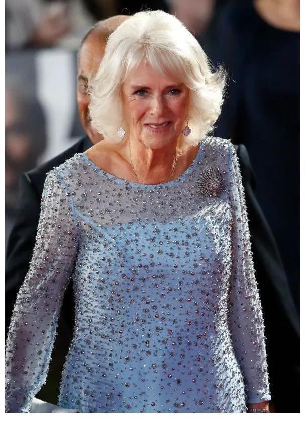 钻石#曾被骂地表最强卡三,如今一身珠光宝气,她赢得了爱情和珠宝