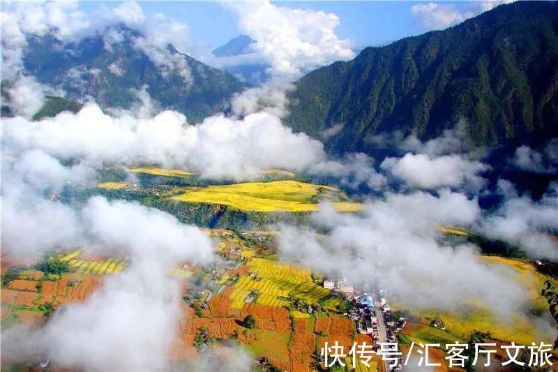 丙察察|桃花盛开，江水如蓝，每年春季丙察察迎来一年中最美的时光