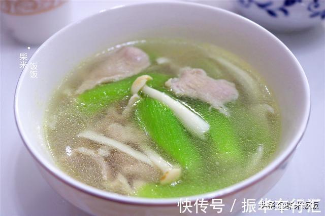 白玉菇|夏季喝汤,这3种食材是绝配,清热解暑营养丰富,我家常做