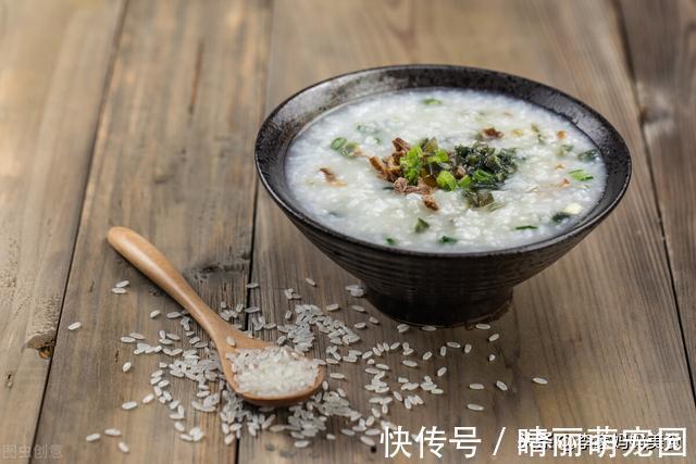 煮粥时,记得多加“1白1黄”两种食材,营养翻倍,还能润秋燥