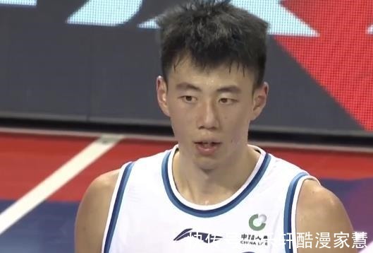 富兰克林|恭喜李春江!上海队喜迎26分大胜,6人得分上双,王哲林3分