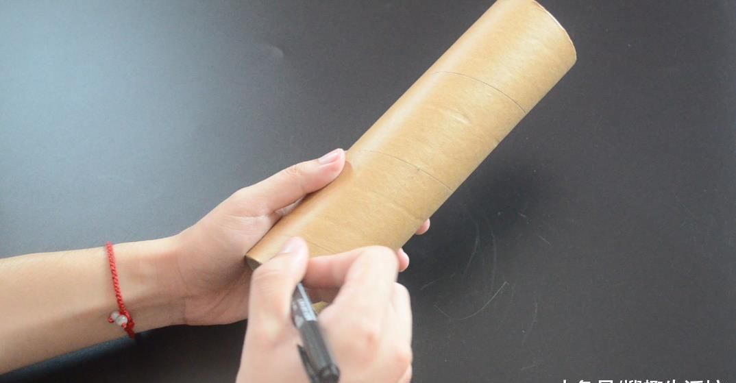 把纸筒粘在光盘上太厉害了, 解决了很多人困扰的烦恼, 赶紧试一试