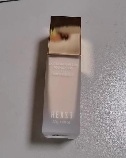 盘点几款好用的实惠型粉底液，嘉利玛妆感自然，油皮适合美宝莲