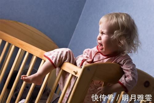 区别|3岁前,有妈妈陪睡和不跟妈妈睡的孩子,会有哪些区别?