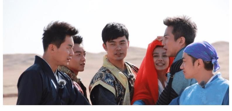 黃旭熙自從出事之后，永久退出了跑男錄制，看來他也受到了懲罰