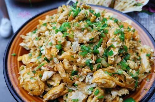  中秋回家，丈母娘准备的9菜1汤，丰盛美味，全家吃得其乐融融