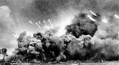 时期|抗日时期,他假装和日军拼刺刀,日军跨过埋伏圈后,他:机枪扫射