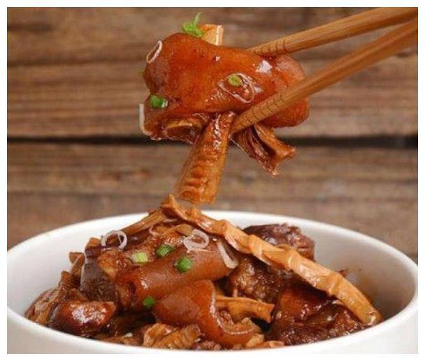 朋友来家里小聚,做几道鲜香入味的美食,朋友都夸赞比饭店的好吃