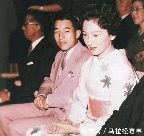 美智子皇后|美智子容忍了59年,却宣布去世后不合葬,难道真的是觉得不配