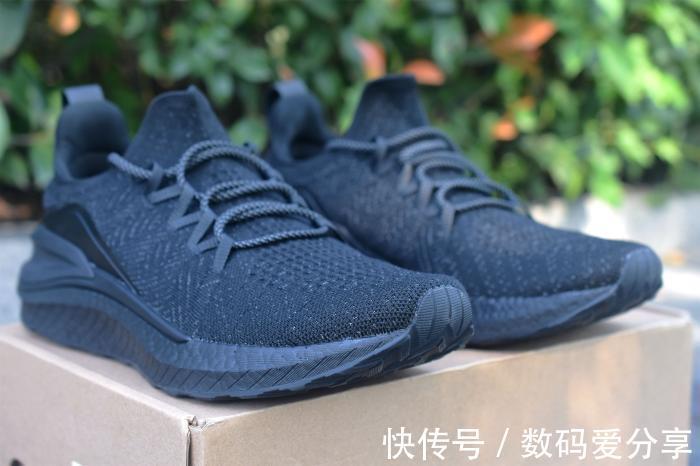 运动鞋 小米商城新品运动鞋,鞋面自带“满天星”,好穿又好看!