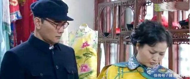 送给|溥仪和女友买衣服，老板要价十万，溥仪送给老板八个字