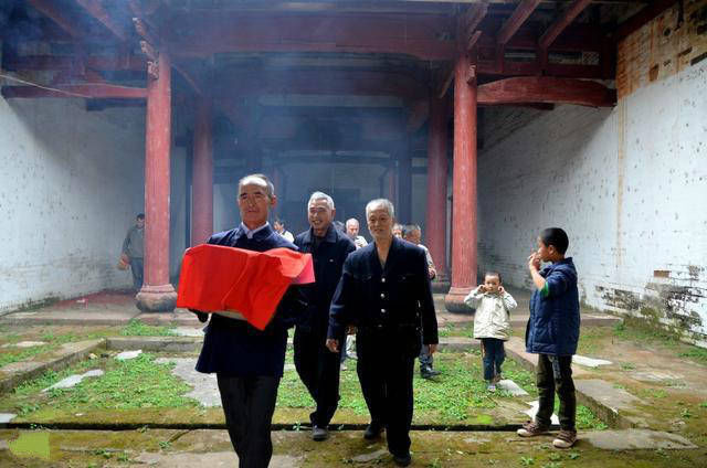 起名|二十年前,红极一时的“家谱起名”,现在却不时兴了,咋回事?