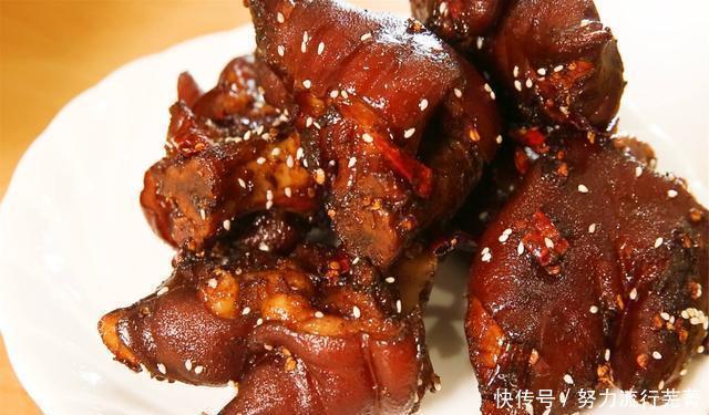 步骤|记住这三个步骤,卤猪蹄肥而不腻软糯香嫩,吃一口满嘴香