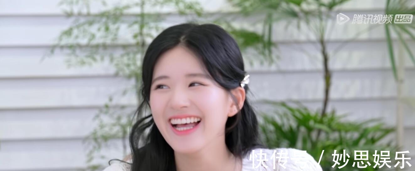 何炅憑什么能成為綜藝界的“定海神針”趙露思一語道破玄機(jī)