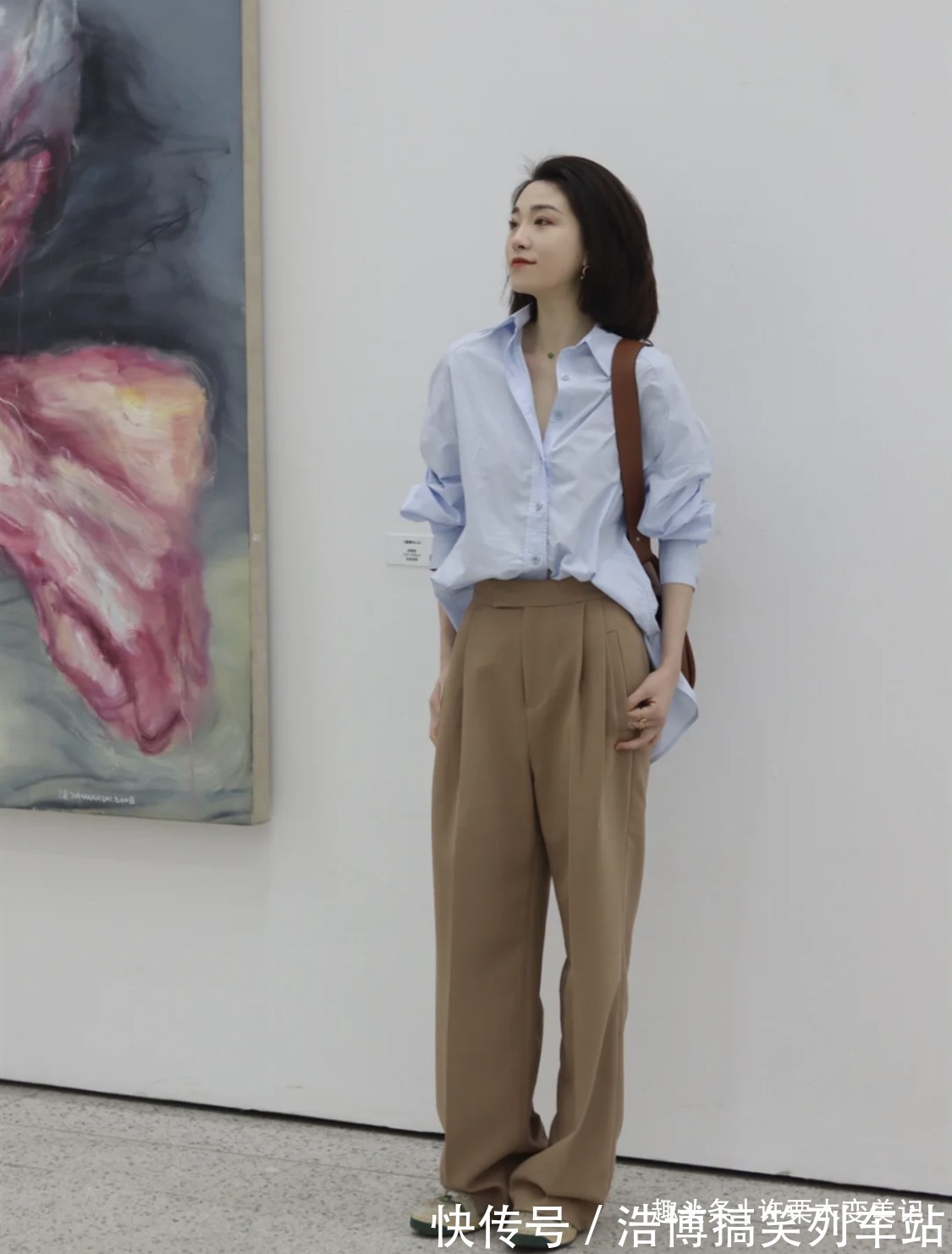 裤子 五六十岁女人尽量少穿黑裤子,多穿这5种裤子,好看又不老气!