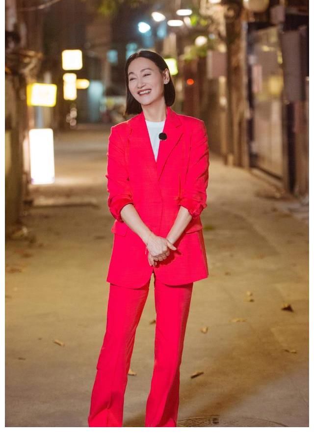 大湾仔的夜:苑琼丹惠英红综艺笑果拉满,张智霖露雀神本色