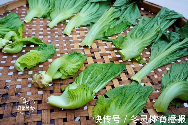 芥菜|腌酸菜，别只会加盐腌了，牢记3个关键，酸菜又酸又脆，放久不烂
