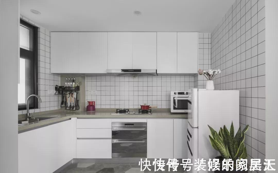 卧室|53平的北欧风小户型公寓,简单的色彩营造出清新感,轻松惬意!