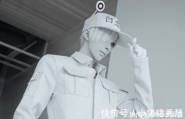 cos|熊叔“技术太猛”,堪称最还原的cos,男神们都走出次元了