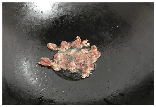 吃剩的饺子皮这么做,既当饭又当菜,老妈也直夸我真能干