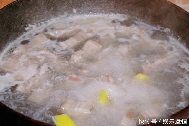 年夜饭的压轴菜来了,寓意招财进宝,肥而不腻,绝对撑得住场面