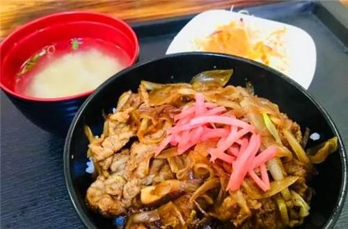 定食|吃遍大连-主食配菜小菜汤,一个盘内托出来,暖心的定食,丰富了你的肠胃~