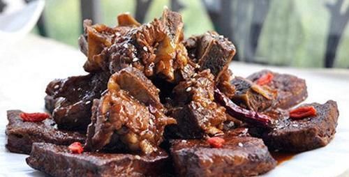 喷香不腻、老少皆宜的家常菜,吃起来真香,实在是解馋、下饭