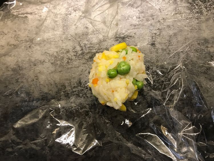 剩米饭大改造，做成美味的饭团，10分钟就上桌，味道很不错