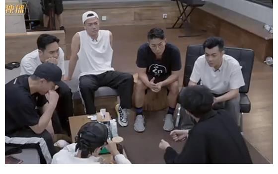 上手|张智霖陈小春看李云迪弹钢琴好像慈祥的老父亲