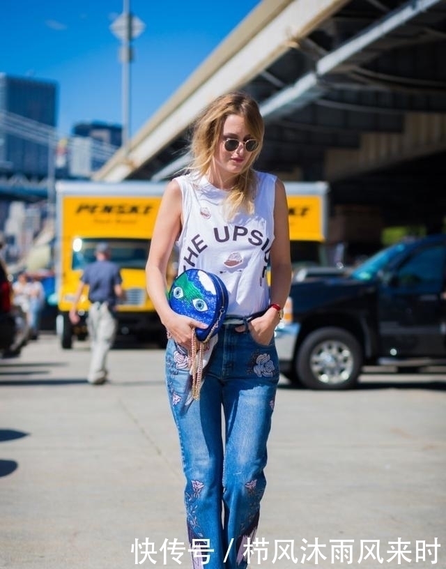 绿色系|女人买包包时,就选这5个“经典色”,背个两三年都不过时