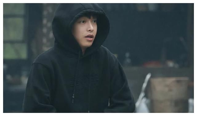 张子枫|《向往的生活》：彭昱畅对杨紫“因爱生恨”，亲手放出的瓜真甜