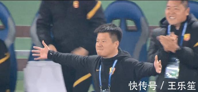 桑戈爾|中超排名更新，申花遇阻，兩隊連勝反彈，保級隊兩球員內(nèi)訌被罰下