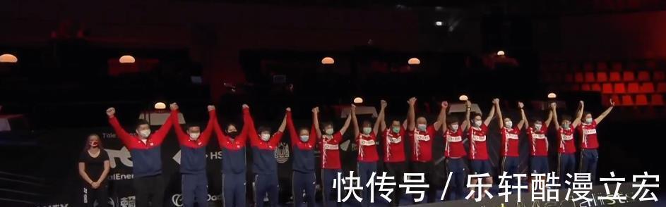 国羽|五星红旗在丹麦升起，国羽携手登上领奖台，高唱国歌，日本队失落