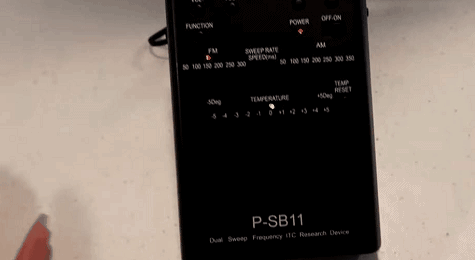 磁场|忙着捉鬼的头铁老外,用最高科技的装备当最专业的鬼魂猎人