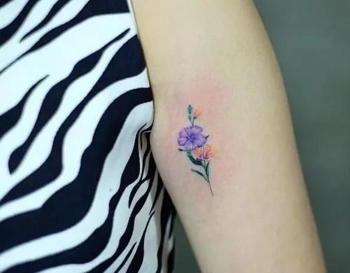 年轻人该不该纹身？有纹身的朋友后悔吗？