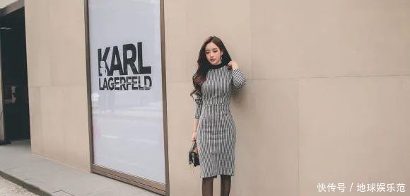 鉴赏|美女鉴赏:波普视觉条纹时髦白领针织裙