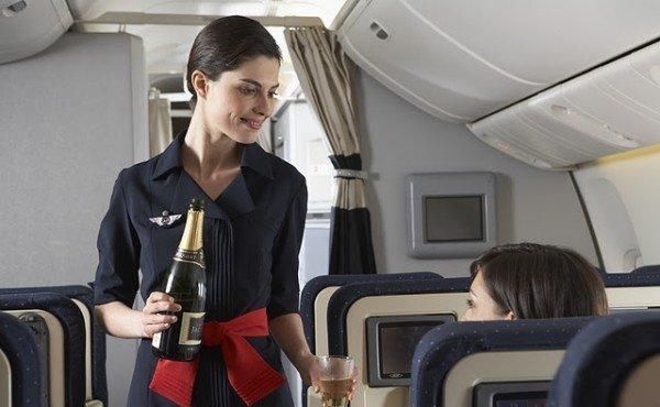 老年|世界各国空姐你都见过哪些国家的最喜欢哪个航空的空姐!