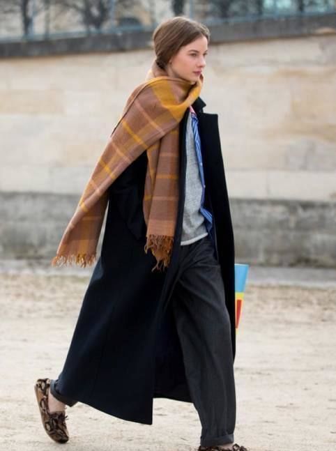 冬季围巾怎么搭配才保暖又时髦？记住这4个小技巧就足够了