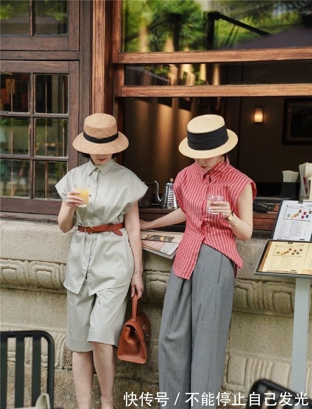 服饰|这对“神仙母女”好时髦呀,穿同类型的服饰,一个精致,一个优雅