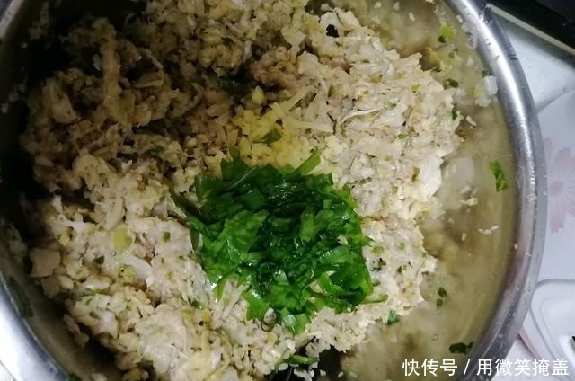 入秋|入秋后,就馋这个馅的饺子,东北人就好这一口,比萝卜韭菜鲜多了