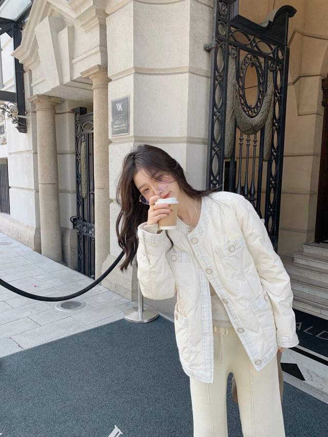 香风 你听过“小香风羽绒服”吗?华美又高级,扑面而来的贵气感