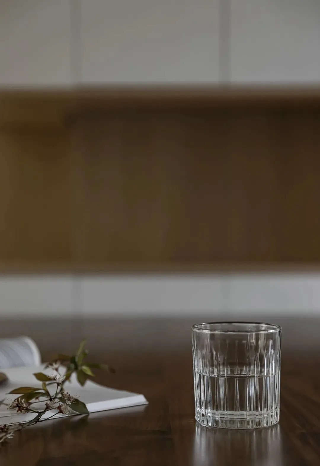 中西厨|客厅放弃电视,用一整面墙做收纳,快来跟这个神仙小户型学收纳!