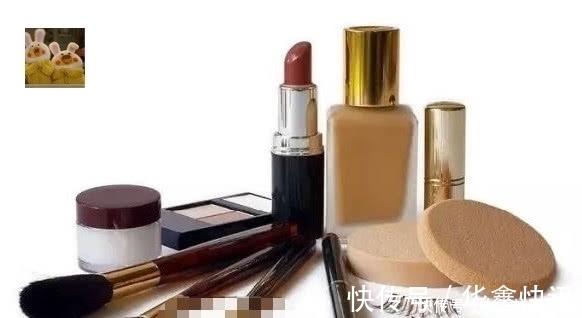 男友|女友太懒要男友给自己化妆,化妆后让人无解,倒着看也是晕了