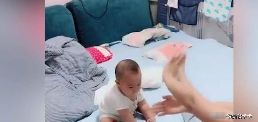 道海|妈妈冲着宝宝“排山倒海”，宝宝的反应太萌了