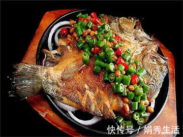 肉块|美食推荐:尖椒脆花肉、铁板豉香鲈鱼、鸡爪爪制作方法