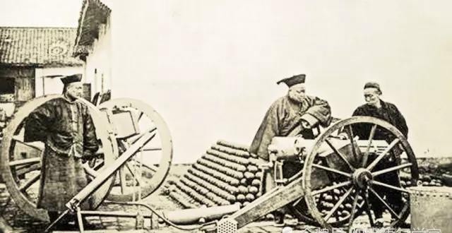 曾国藩|曾国藩用“打脱牙和血吞”的处世智慧迎来了他的第一次胜利(7)