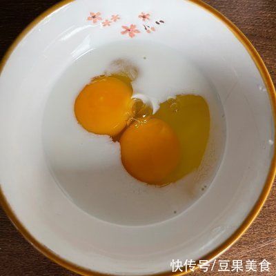 虾仁|快手早餐——虾仁滑蛋芝士饼